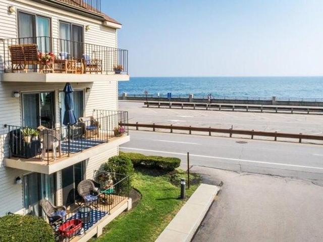 Condo for sale in Great Boar's Head, Hampton