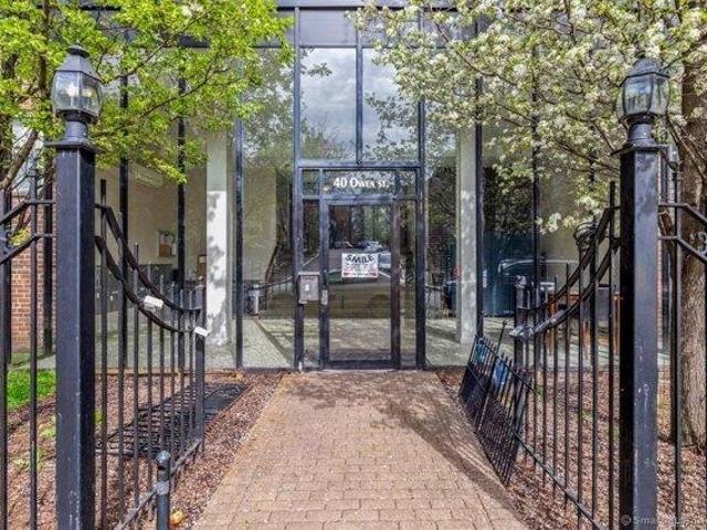 Condo for sale in Hartford