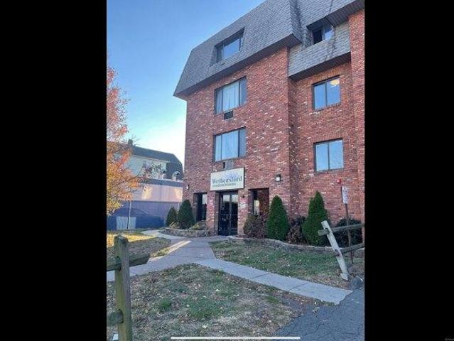 Condo for sale in Hartford