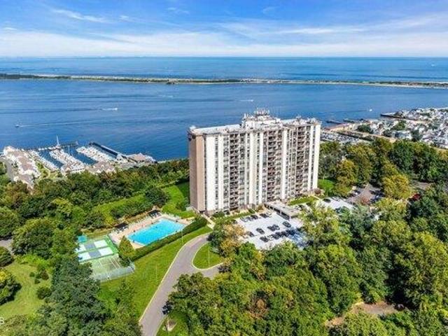 Condo for sale in Waterwitch, Highlands