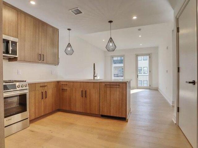 Condo for sale in Hudson, New Jersey