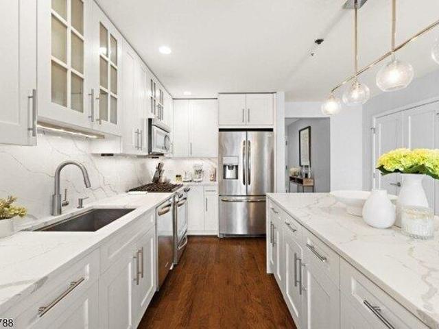 Condo for sale in Hudson, New Jersey