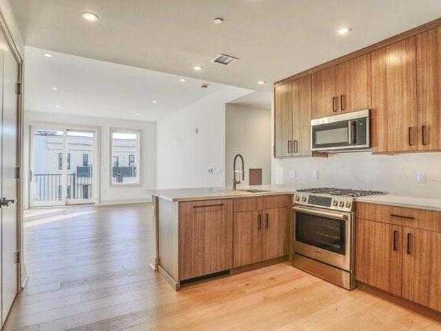 Condo for sale in Hudson, New Jersey