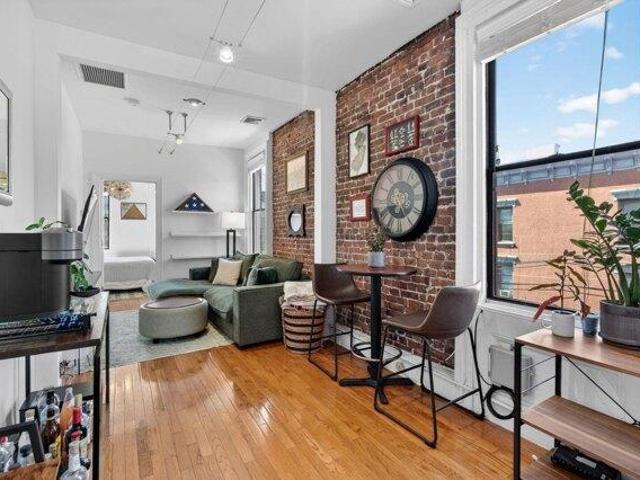 Condo for sale in Hudson, New Jersey