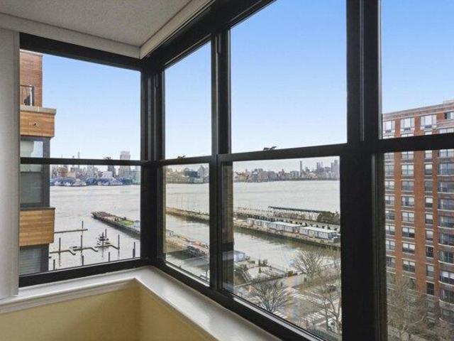 Condo for sale in Hudson, New Jersey