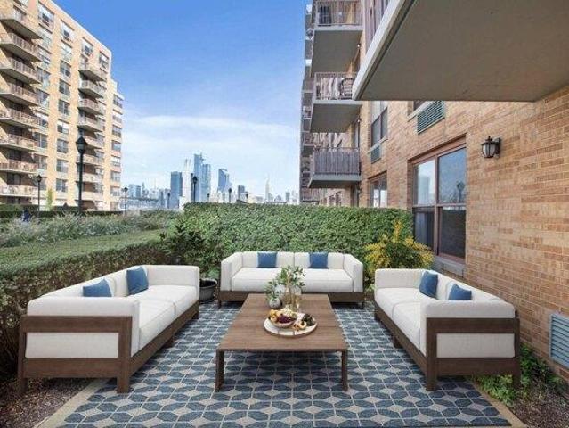 Condo for sale in Hudson, New Jersey