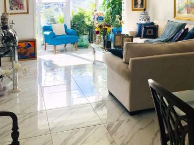 House for sale in Hollywood, Florida