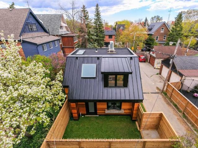 House for rent in Toronto