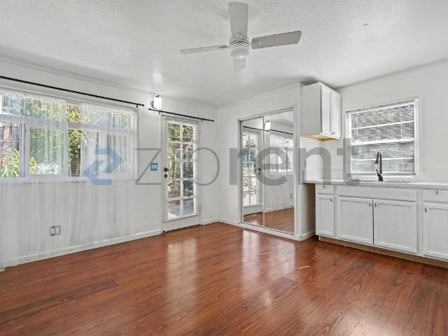 House for rent in Canoga Park, California