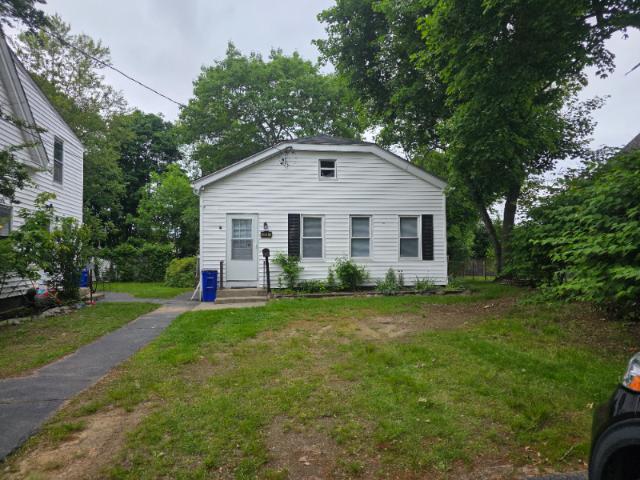 House for rent in Holbrook, Massachusetts