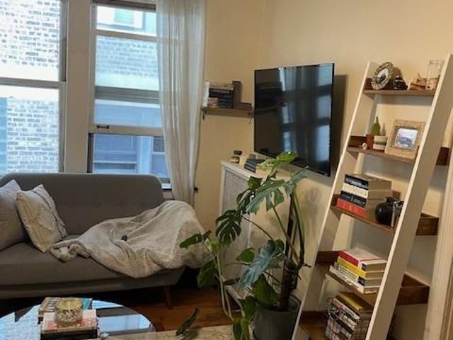 House for rent in Chicago, Cook County