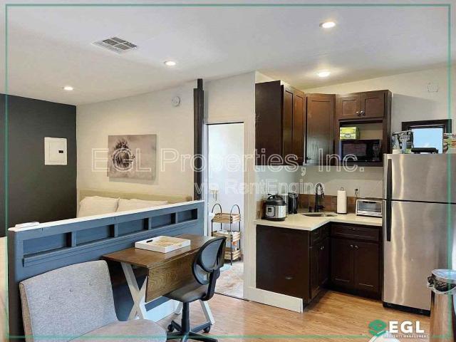 House for rent in Canoga Park, California