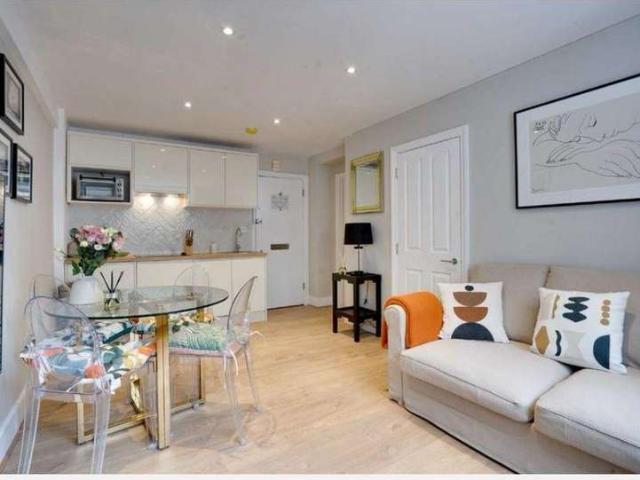 House for sale in Chelsea, Greater London