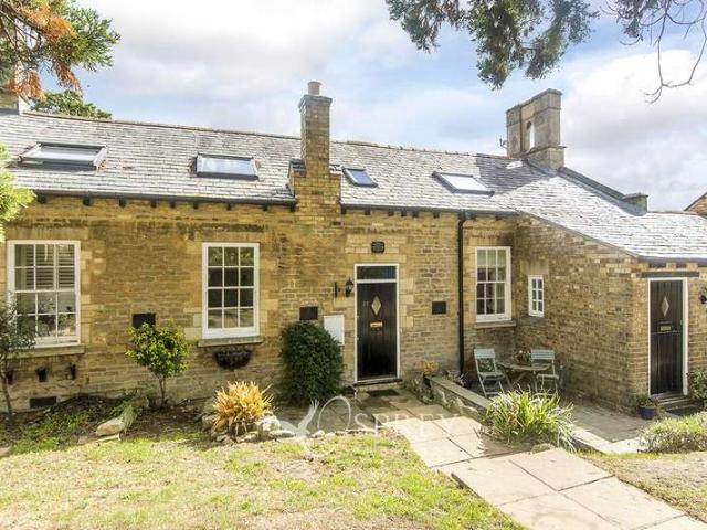 House for sale in Oundle