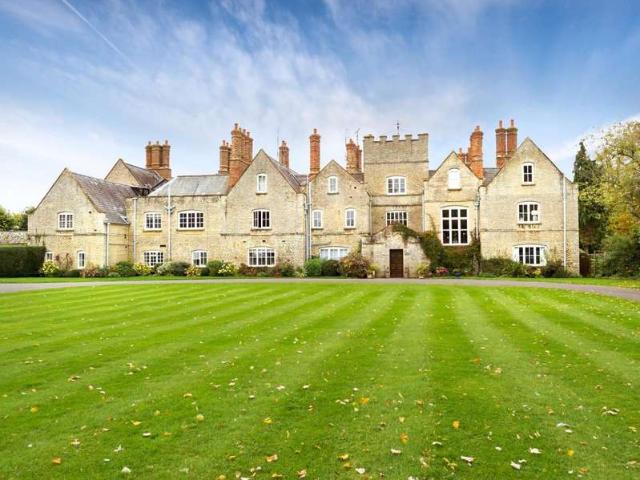 House for sale in Evershot, Oxfordshire