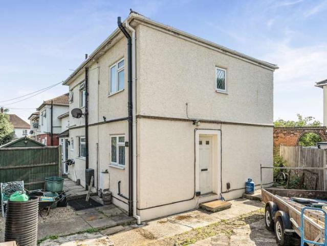 House for sale in London Borough of Merton, Mitcham