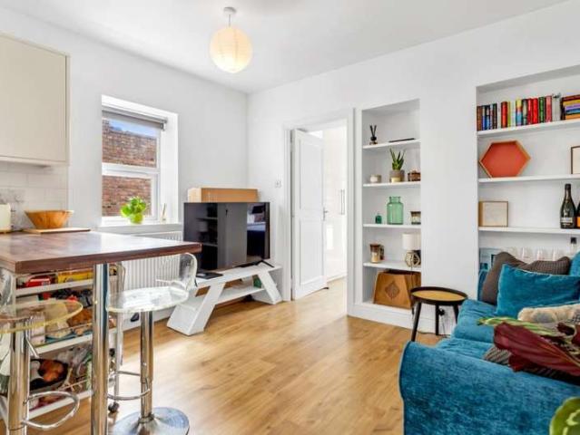House for sale in Brownswood Park, Stoke Newington