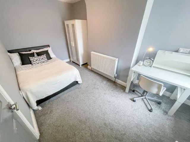 House for rent in Fairfield, Calderstones