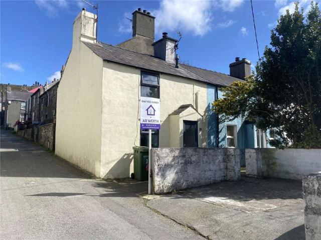 House for sale in Llanllechid, Wales