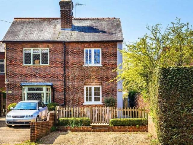 House for sale in Fole, Surrey