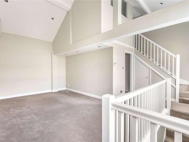 House for rent in Ewens Farm, Cheltenham