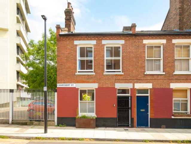 House for sale in Bethnal Green, Greater London