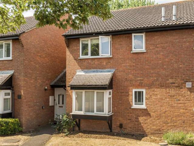 House for sale in Lonesome, Greater London