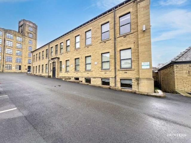 House for sale in Batley, West Yorkshire