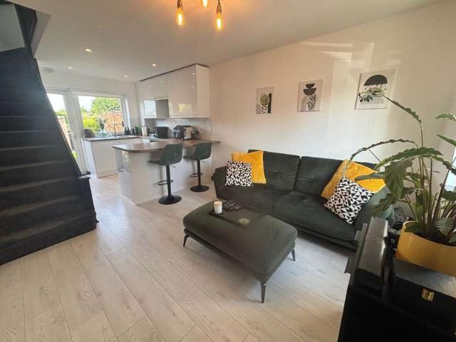 House for sale in Five Acres, Hertfordshire