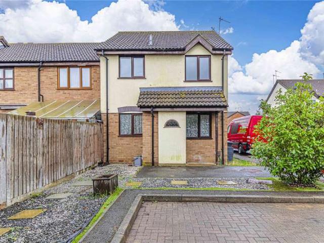 House for sale in Borehamwood, Hertsmere
