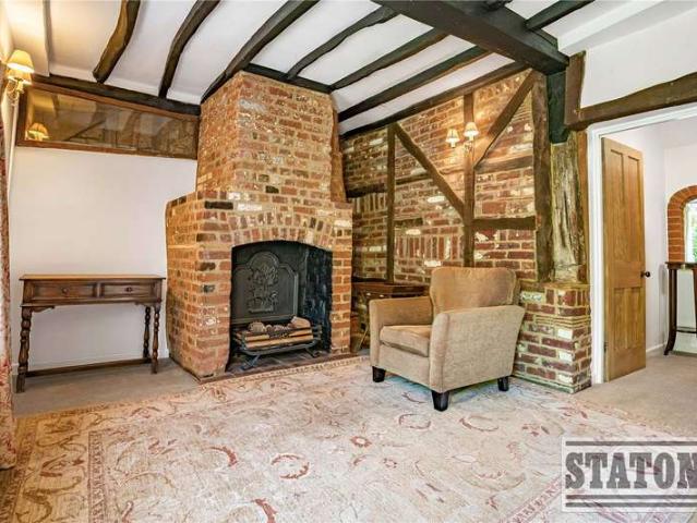 House for sale in Highwood Hill, Greater London