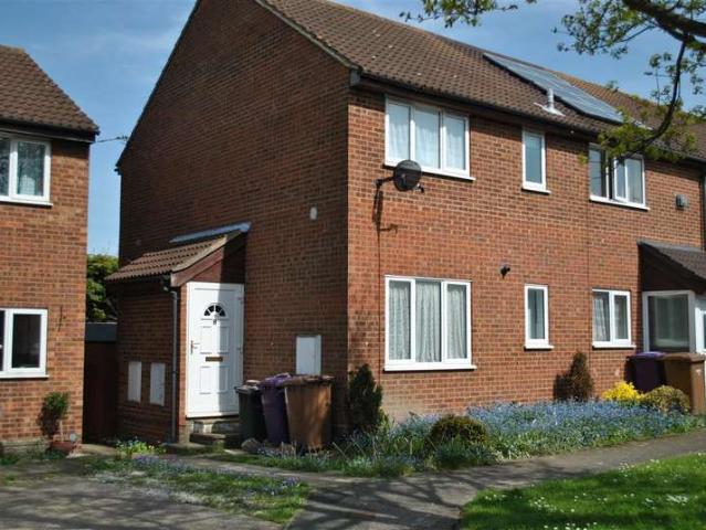 House for rent in Jubilee Industrial Centre, King's Walden