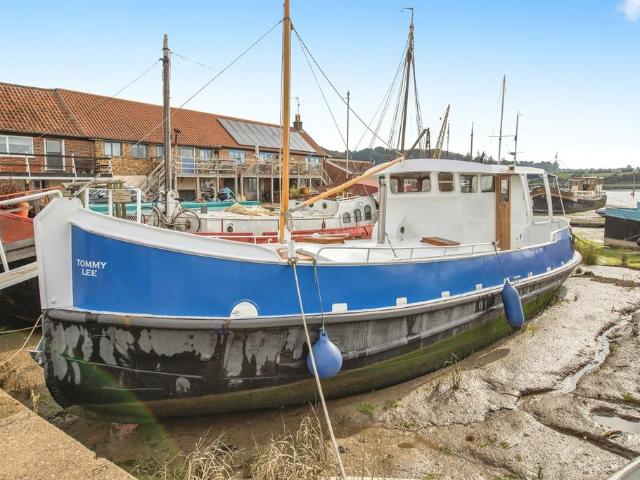 House for sale in Whisstocks Place, Eastbridge