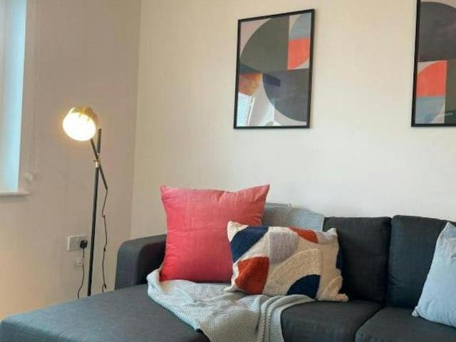 House for rent in Cardiff Bay, Falcon Lodge