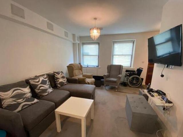 House for rent in East End, Rushmoor