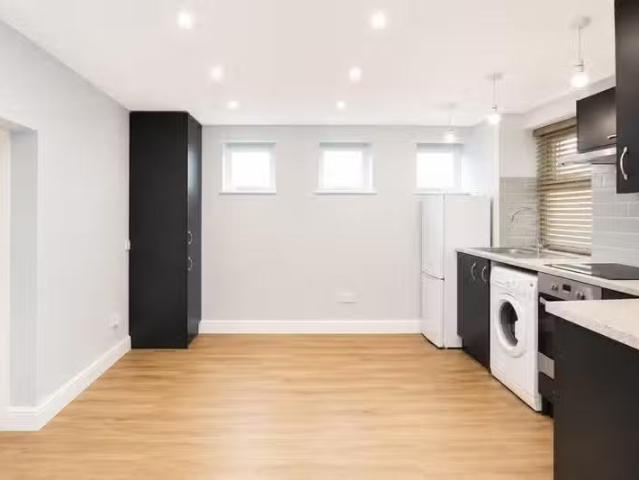 House for rent in Beaufort, Wales