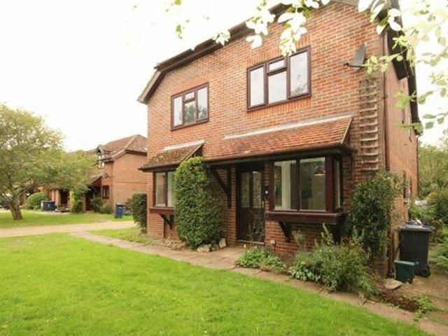 House for rent in Fole, Surrey