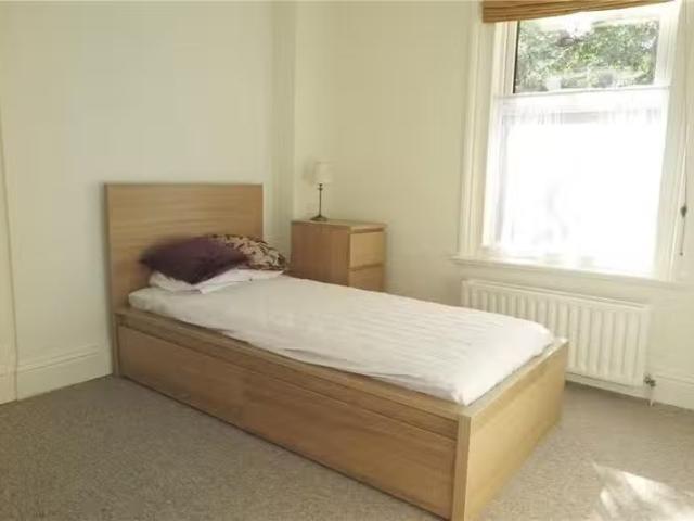 House for rent in Fole, Surrey