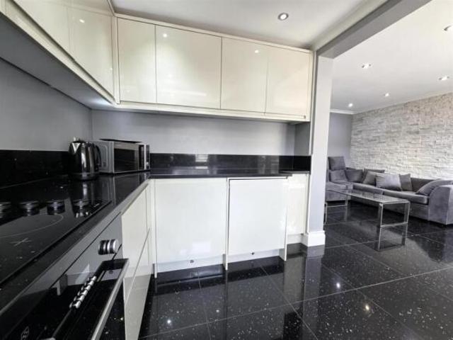House for rent in Cat Hill