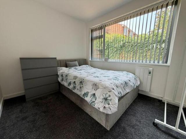 House for rent in Green Close, Warwickshire