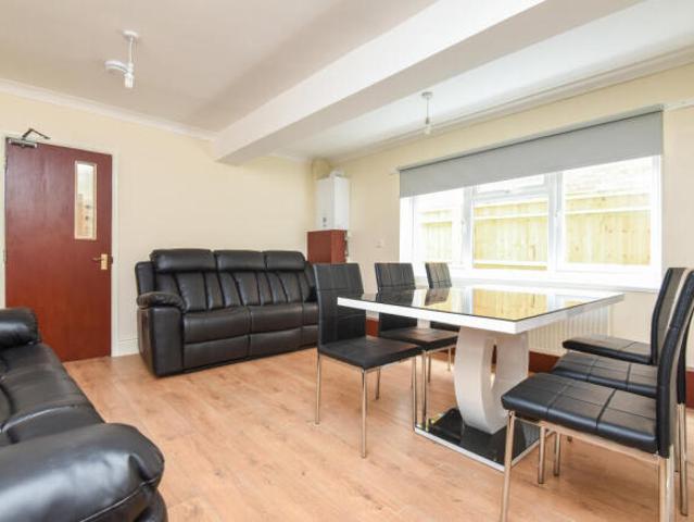 House for rent in Marston, The Slade