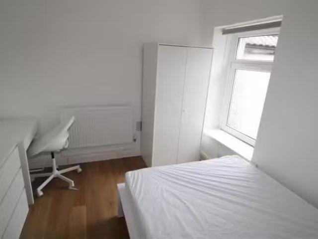 House for rent in Pontypridd, Wales