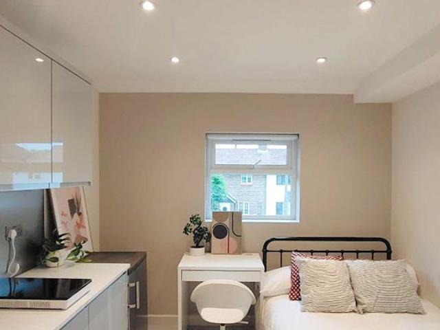 House for rent in Blackhills, Surrey