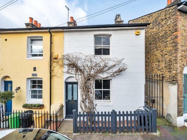 House for sale in Greenwich Town Centre, Greater London