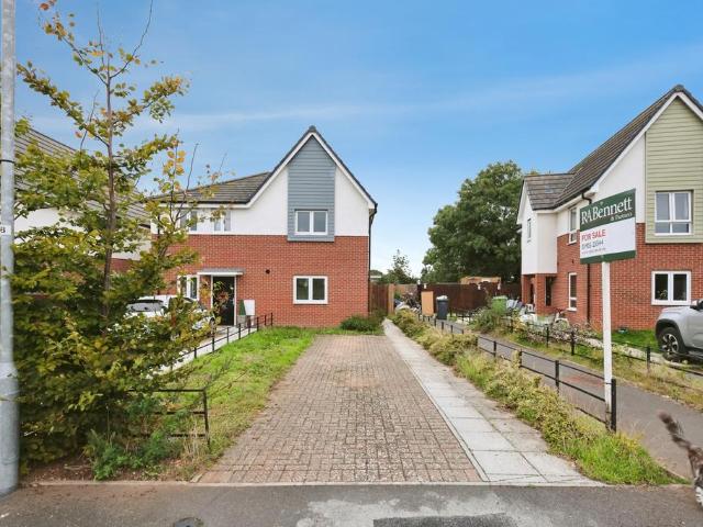 House for sale in Dines Green, Worcester