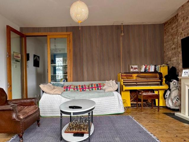 Flat for sale in Golders Green, Greater London