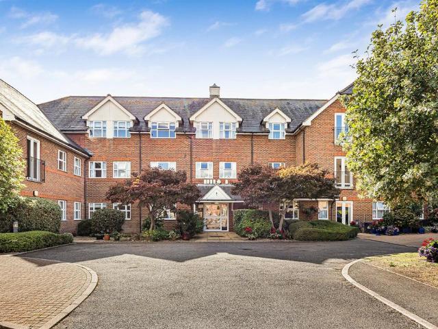 House for sale in Lunnon, Buckinghamshire