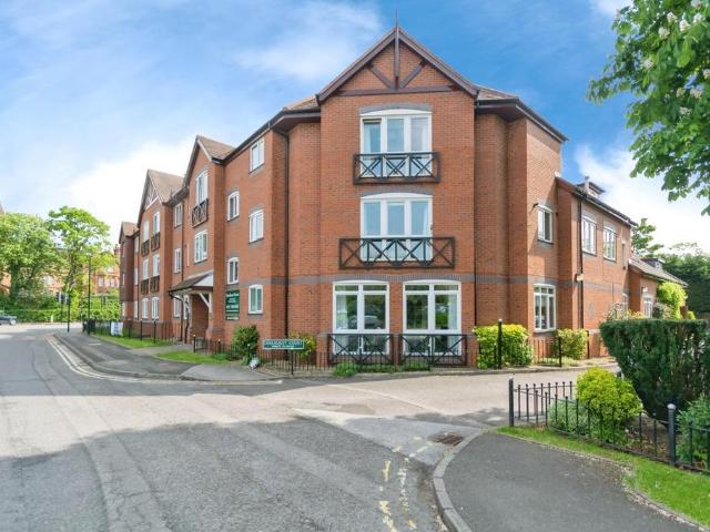 Flat for sale in Elmdon, West Midlands