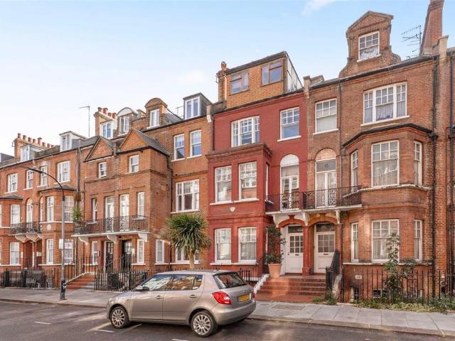 House for sale in London Borough of Hammersmith and Fulham, Greater London