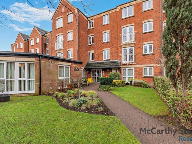 Flat for sale in Caldermill, East Midlands